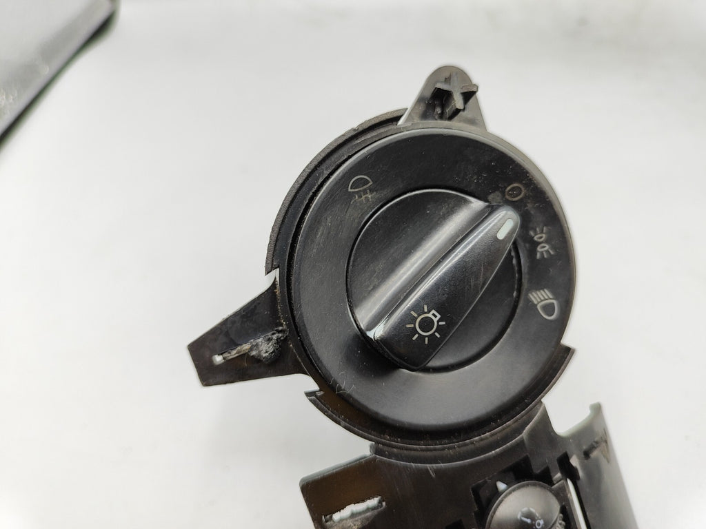 Volkswagen Golf MK4 2000 LHD Front Headlight Switch Button 1C0941531