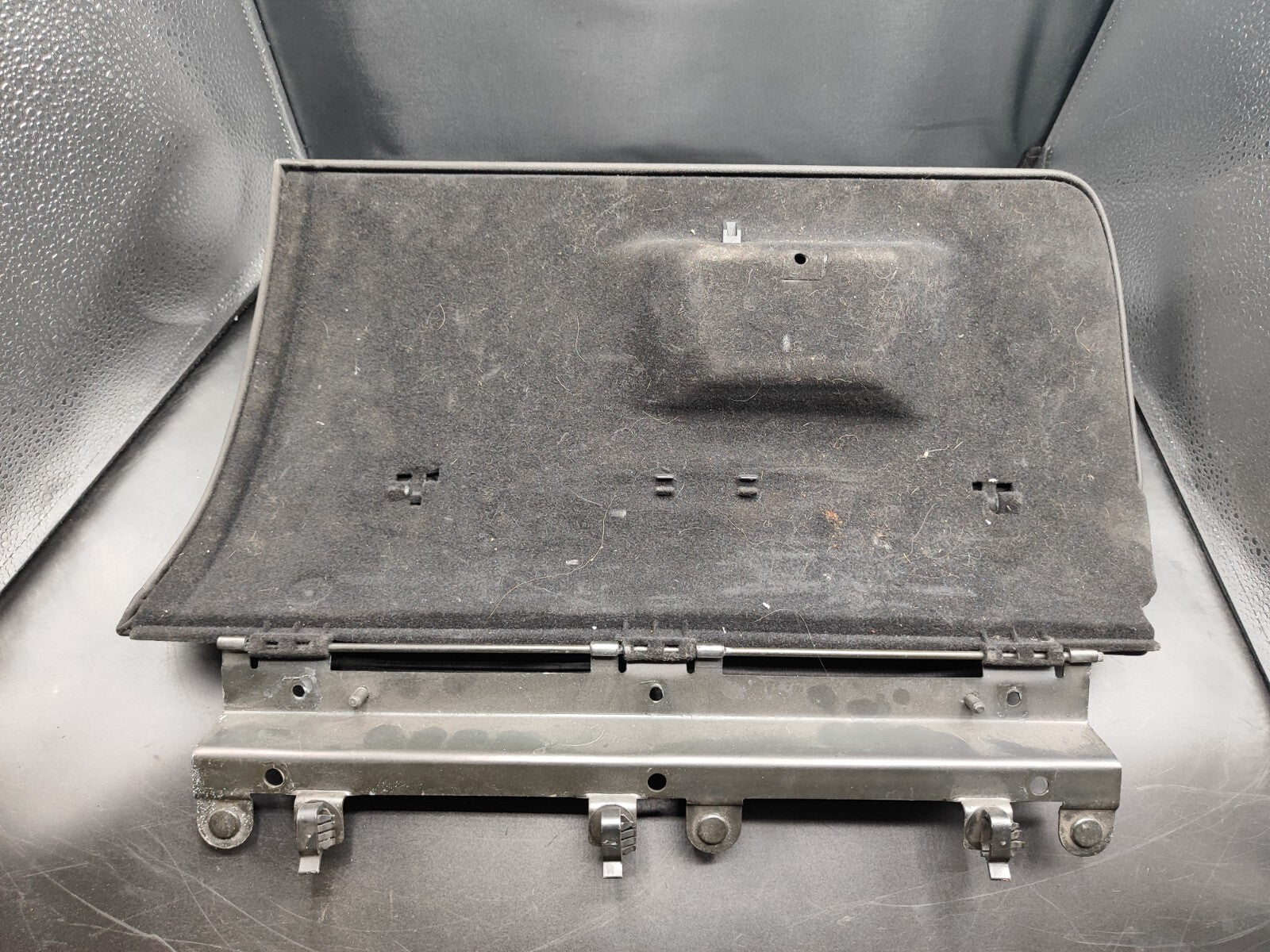 Alfa Romeo 147 1.6 TS 88kW Petrol 2006 LHD Front Right Dashboard Glovebox