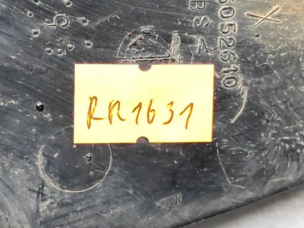 Alfa Romeo 147 Facelift 2007 front right fog light trim grill 156052633 