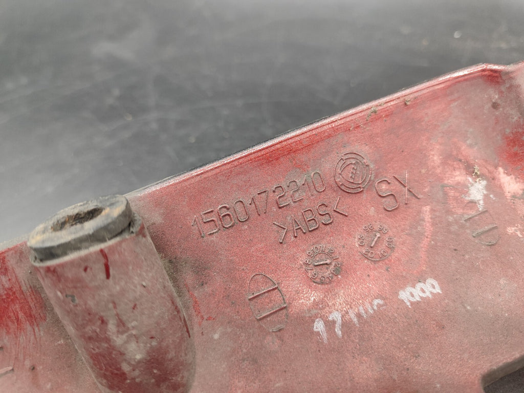 Alfa Romeo 166 2.4JTD 110kW 2003 Front Left Bumper Upper Grill 156016558 RED