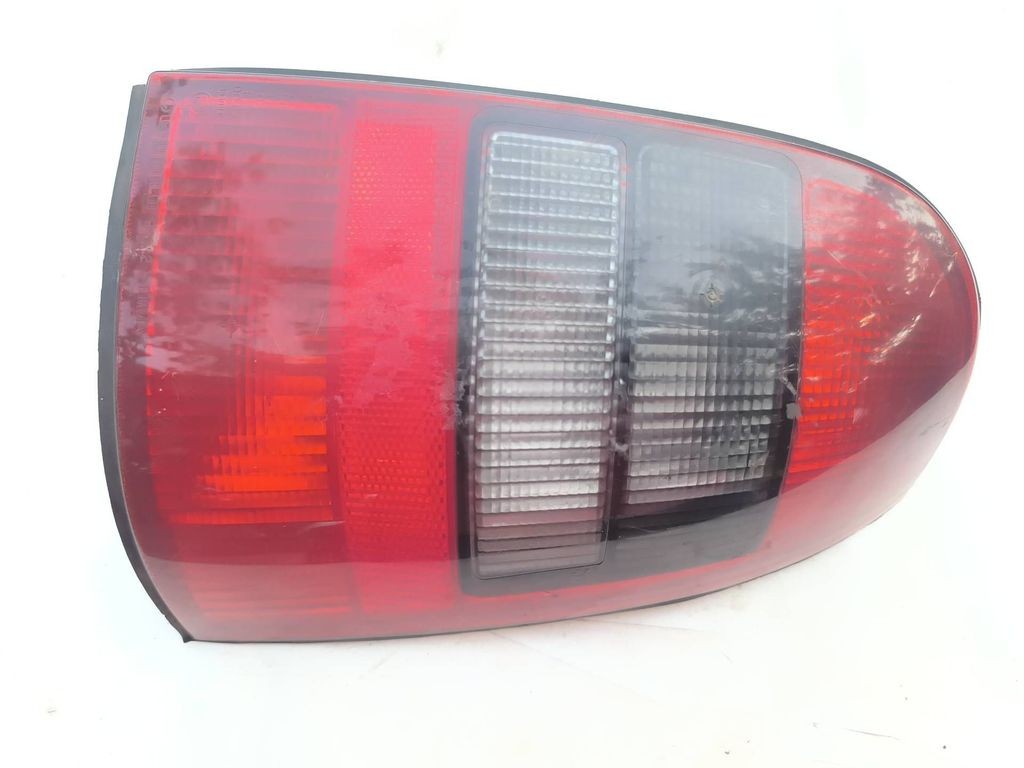Opel Vectra B Estate 2001 rear right tail light lamp 09153155 