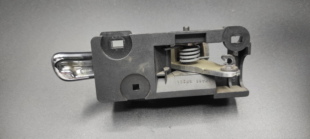 Alfa Romeo GT 1.9JTD 110kW 2004 Front Left Door Opening Inner Handle 46736147