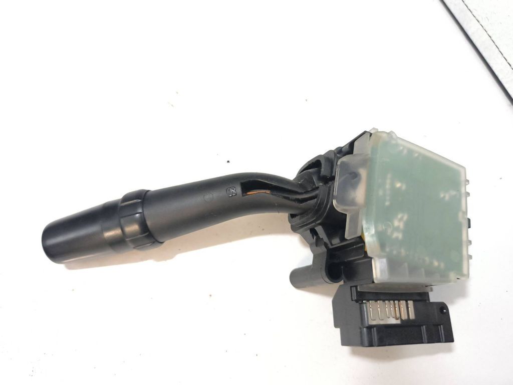 Toyota Avensis T250 2006 Wiper control switch stalk 84652 
