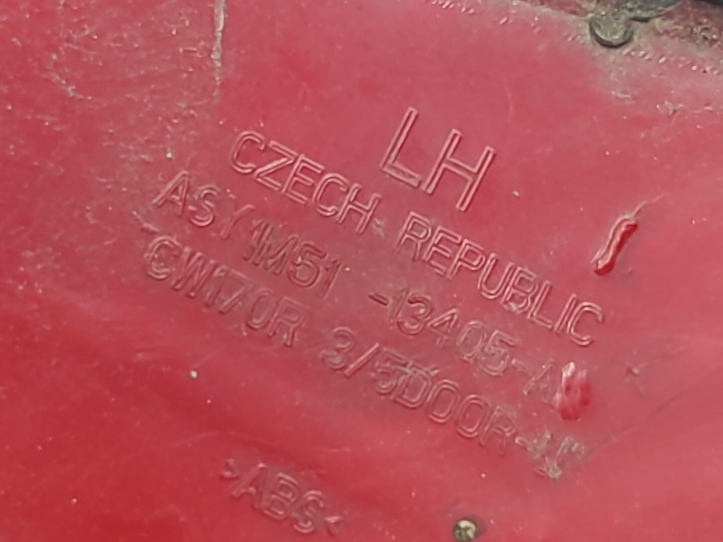 Ford Focus MK1 Hatchback 2001 LHD Rear Left Side Taillight Lamp Light 1M5113405A