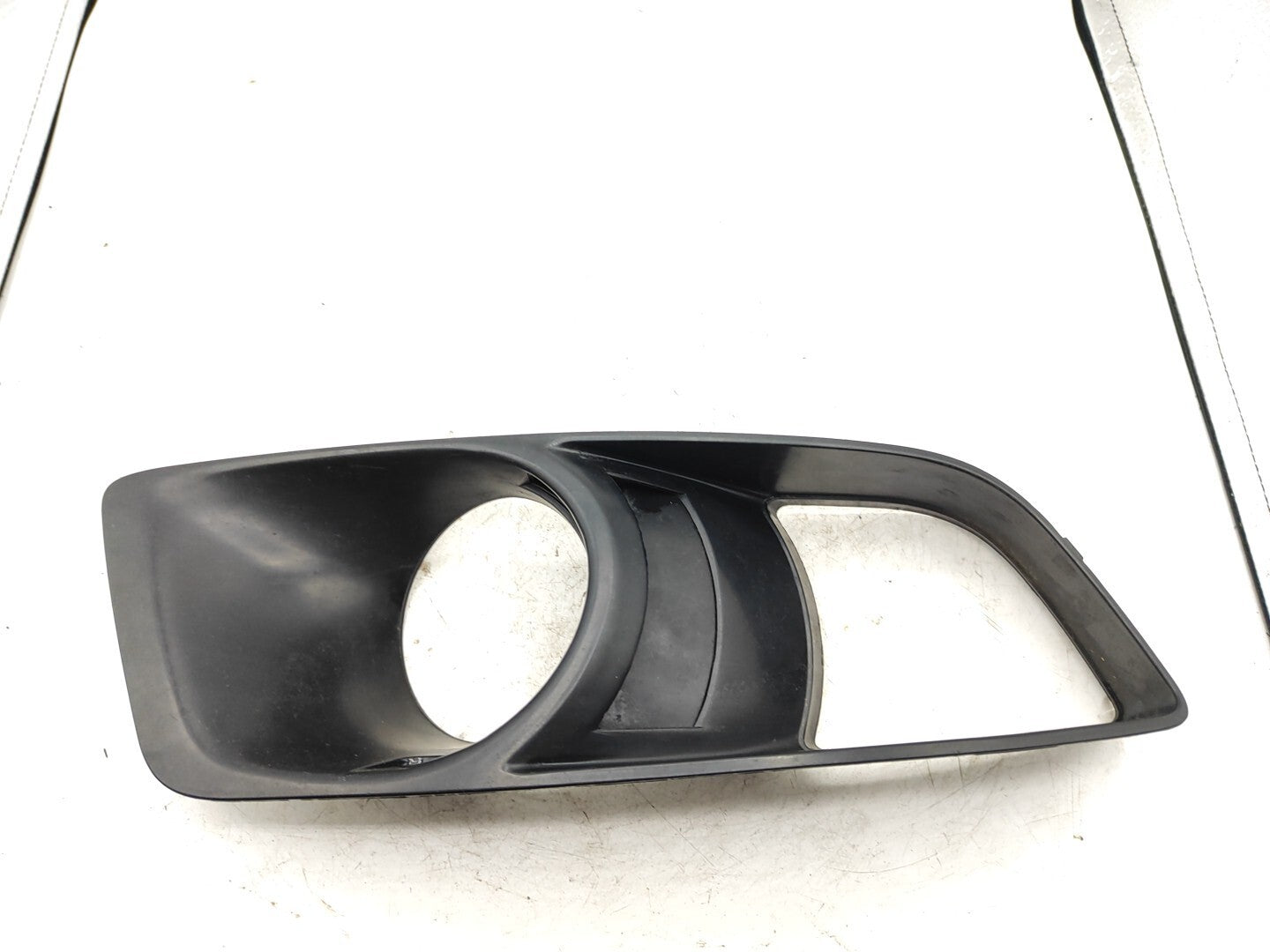 Alfa Romeo 156 1.9JTD 110kW 2003 Front Bumper Right Grille 156050862