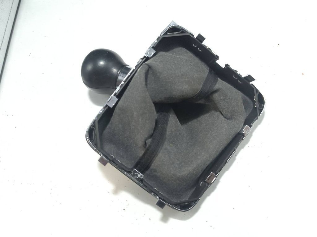 Volkswagen PASSAT B6 2008 Gear lever shifter trim leather knob 