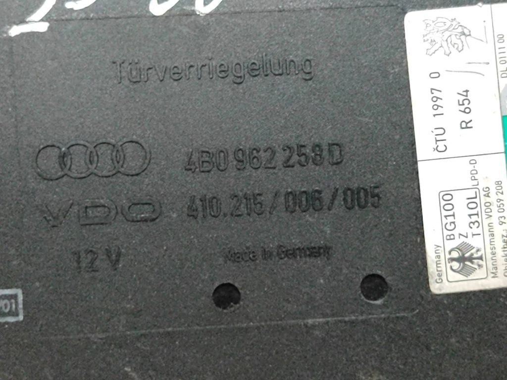 Audi A6 C5 1999 Comfort convenience body module 4B0962258D 