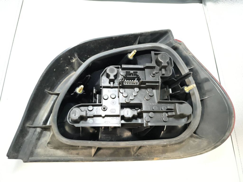 Renault Megane I 2001 rear left tail light lamp 7700428320 