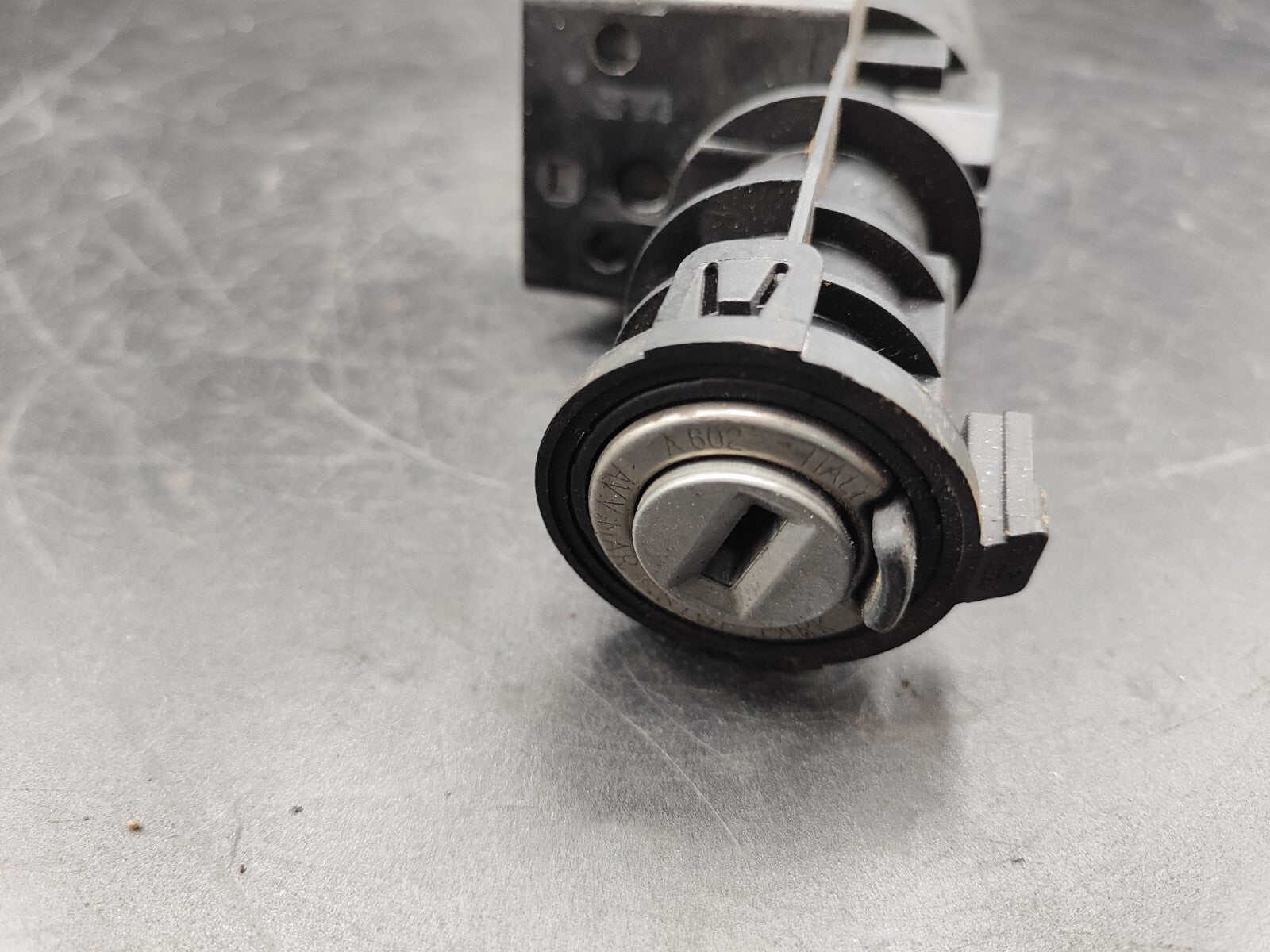 Alfa Romeo 156 2.4JTD 110kW Diesel 2002 LHD Ignition Lock Switch Barrel