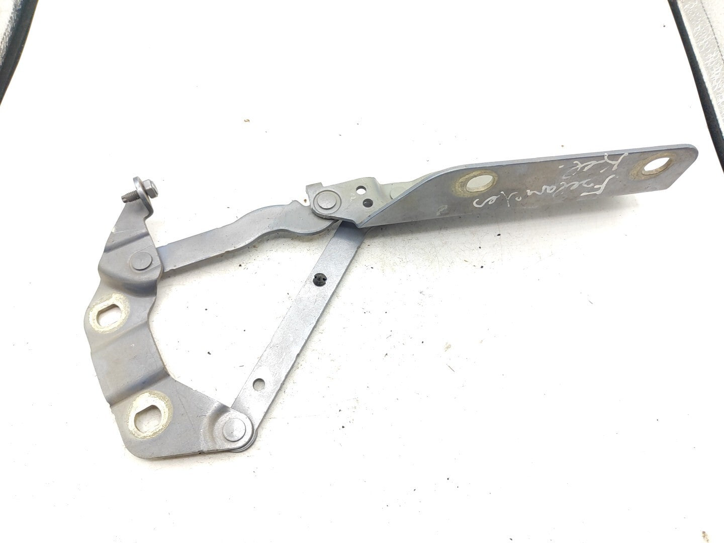 Land Rover Freelander LR2 2009 Front Right Side Bonnet Hood Hinge 6H5216800AC