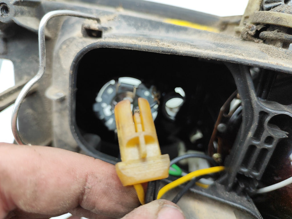 Alfa Romeo 155 1994 LHD Front Right Side Headlight 1305235169