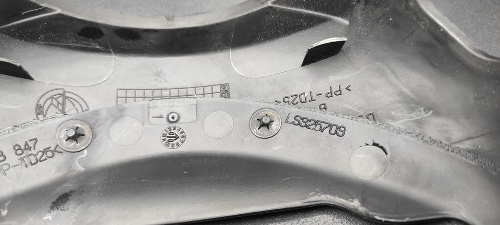 Alfa Romeo 147 / GT 1.9JTD Diesel 2004 Steering Column Cover Trim LS325703