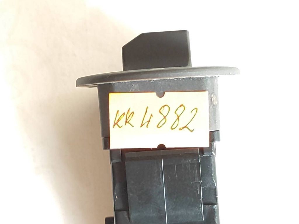 Renault Clio III 2008 Passenger on off switch 8200169589C 