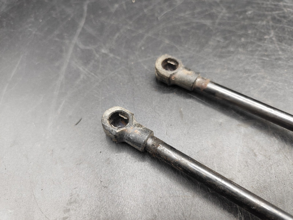 Alfa Romeo 166 Diesel 2002 Rear Tailgate Trunk Strut Shock Set 60622424