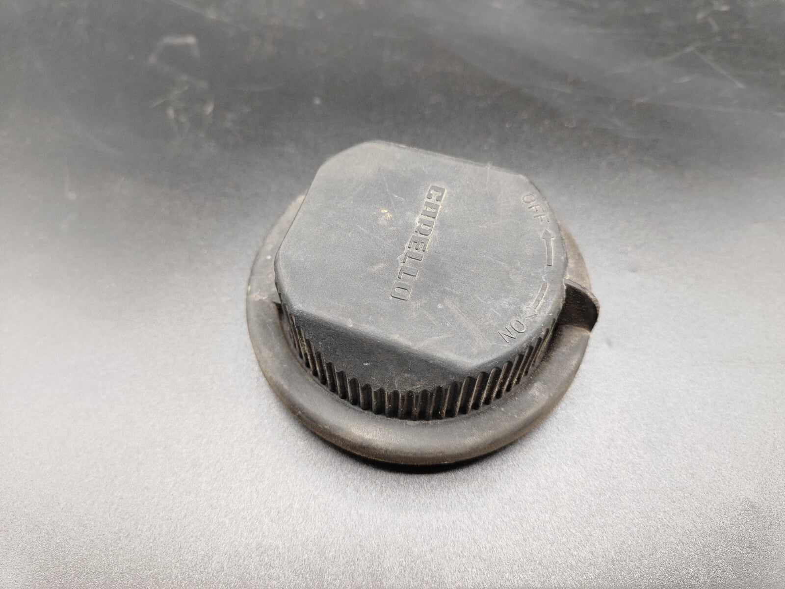 Alfa Romeo 156 SW 2.4JTD 2000 Front Headlight Bulb Dust Cover Cap 38420749