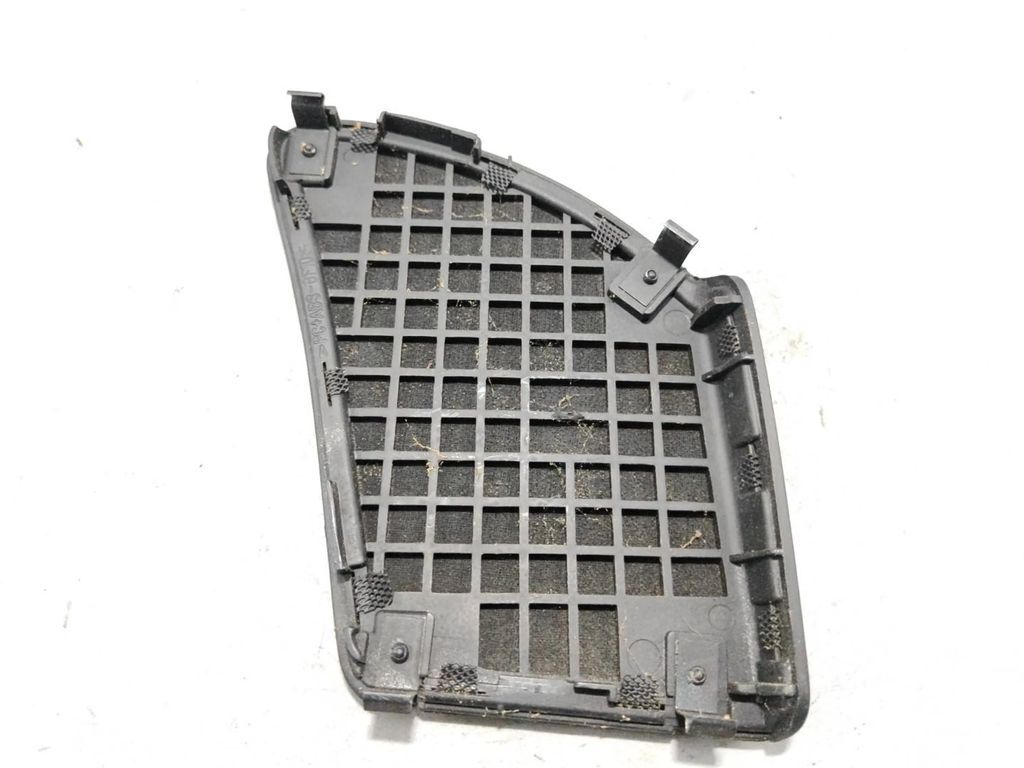 Alfa Romeo 155 1.8TS 103kW 1994 Speaker grill trim 