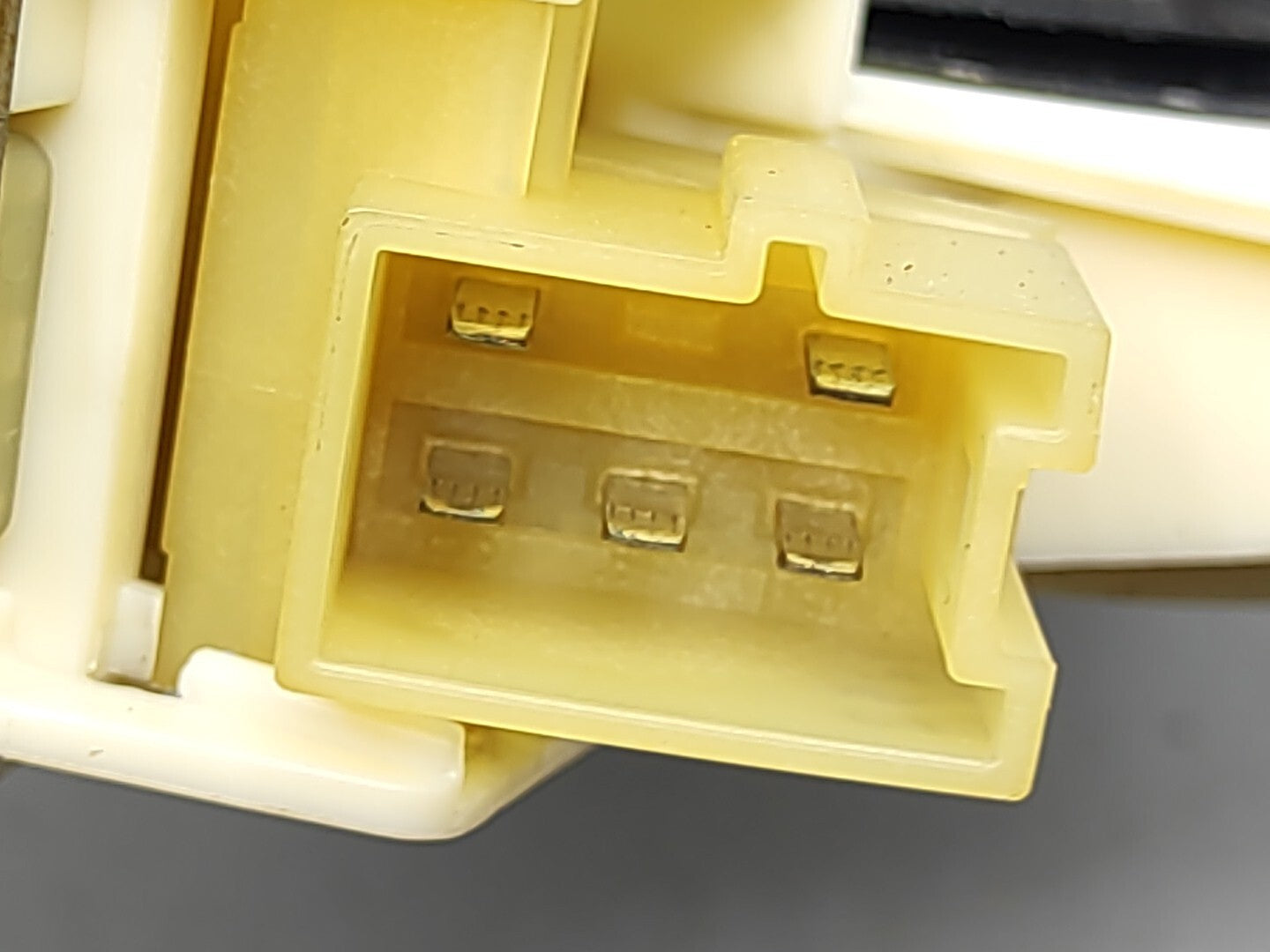 Mercedes Benz W204 C Class 2010 Rear right window regulator 0130822442