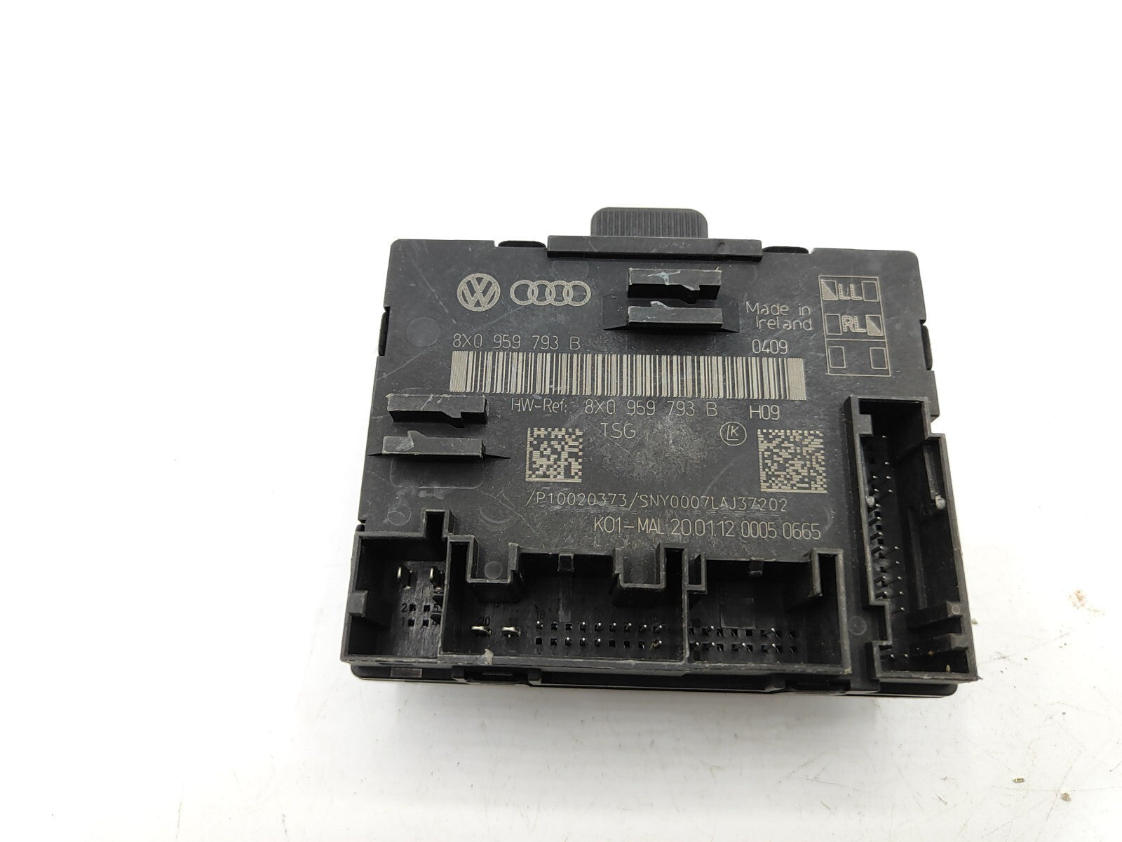 Audi A1 2012 RHD Right Side Door Control Unit Module 8X0959793B