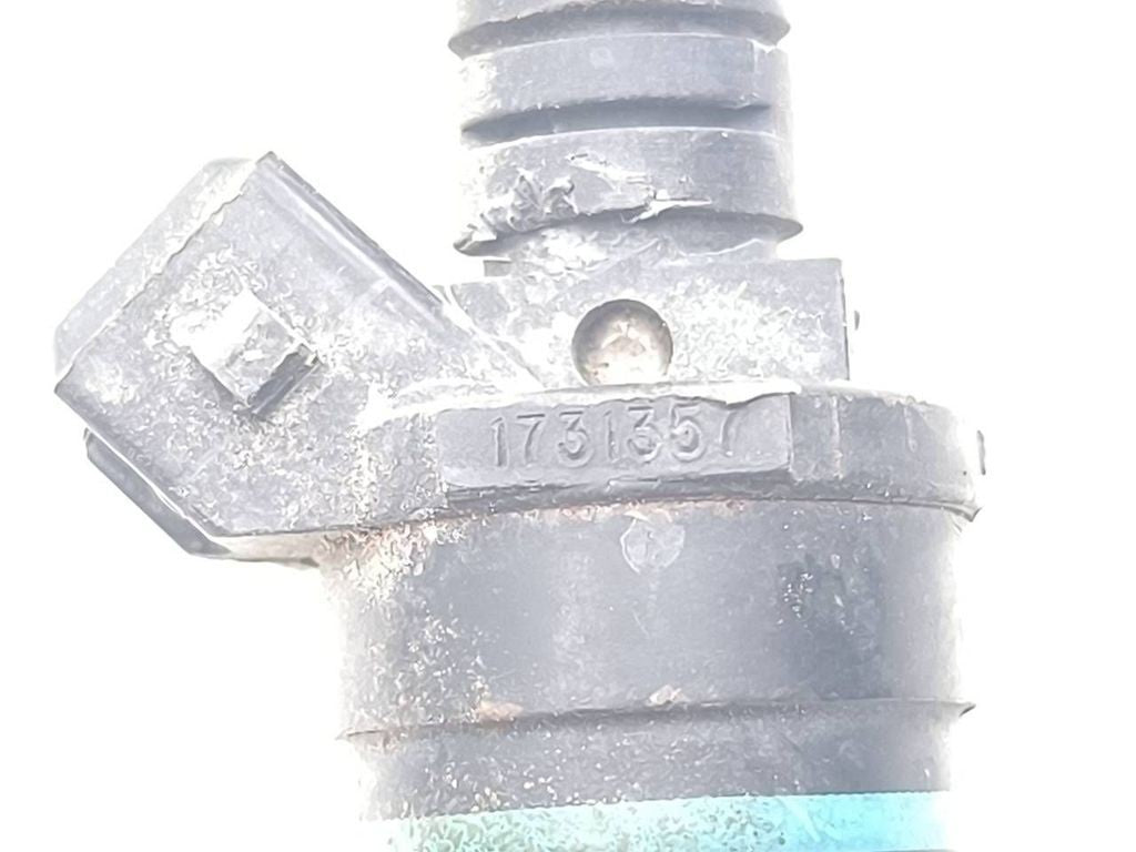 BMW 3 E36 1992 Petrol fuel injector 1731357 