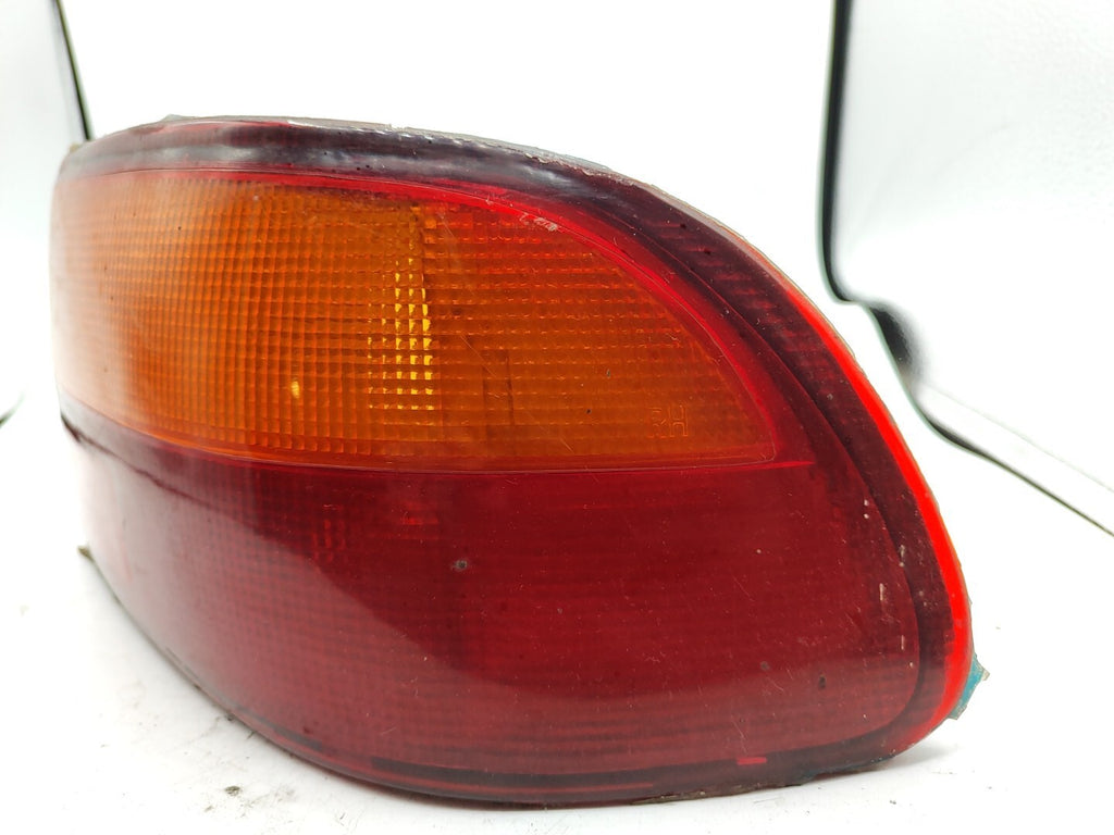 Honda Civic 5 Gen 1.5i 66kW Sedan 1994 Rear Right Side Taillight Light