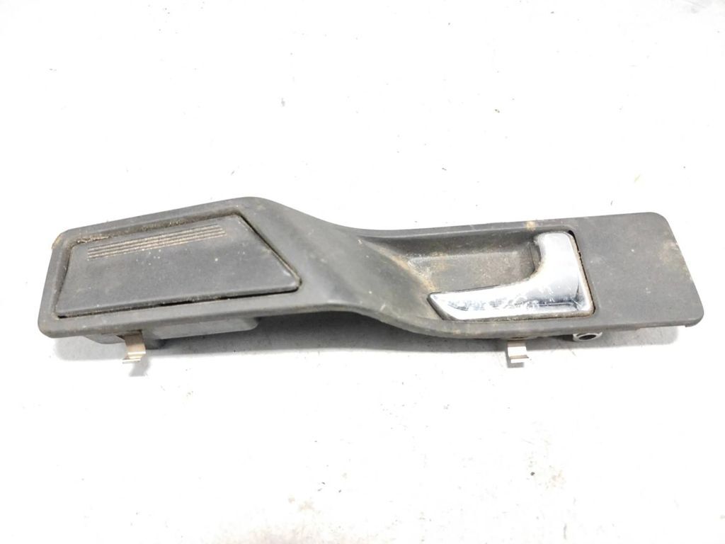 Alfa Romeo 155 1.8i 103kW 1994 rear right door interior release handle 
