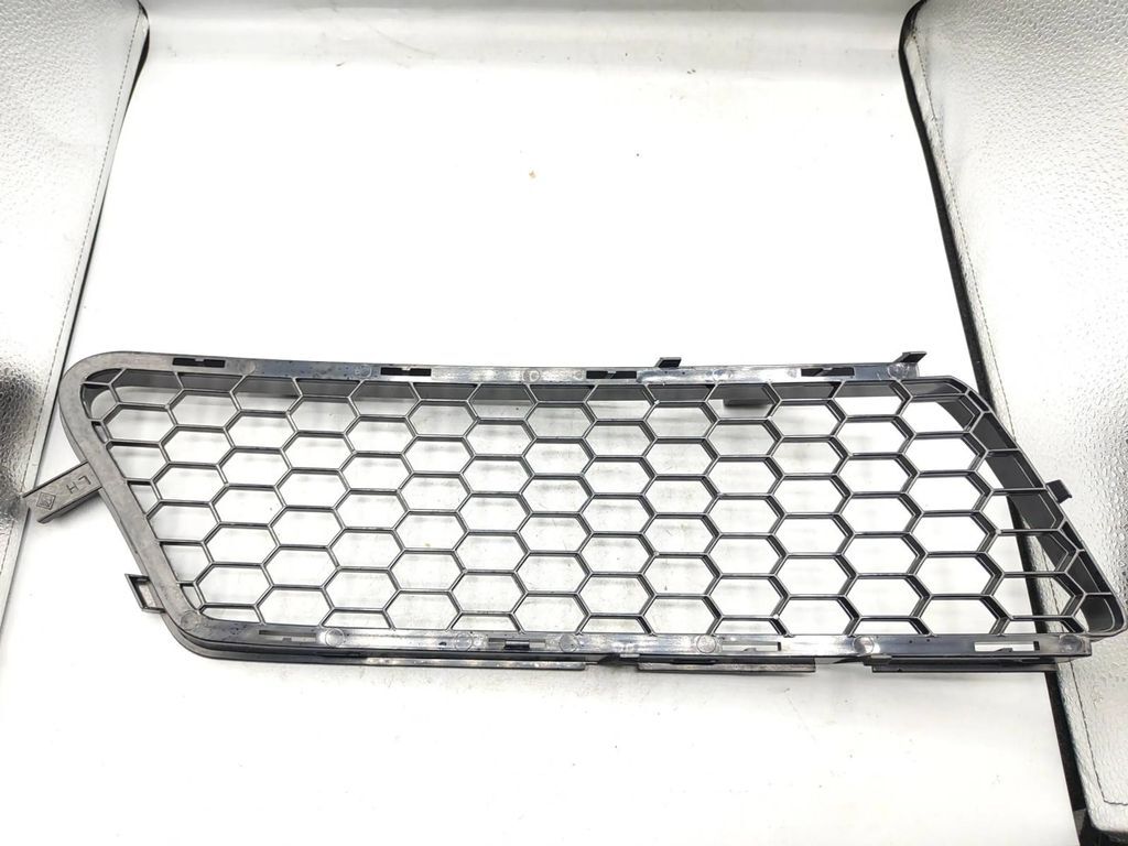 Alfa Romeo 159 2.4JTDm 147kW Saloon 2006 Front left bumper lower grill 