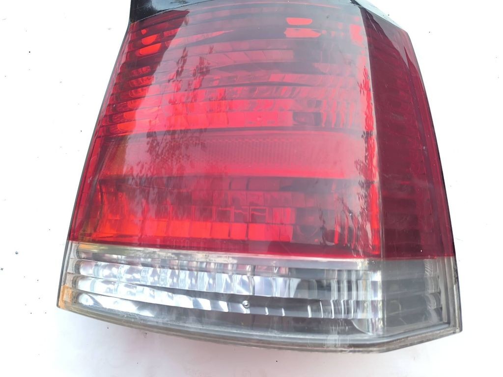 Opel Vectra C 2005 rear right tail light lamp 13130644 