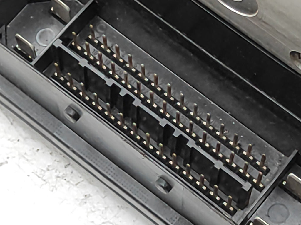 Mercedes Benz C Class W203 2005 ABS Brake Pump Module A2095452532