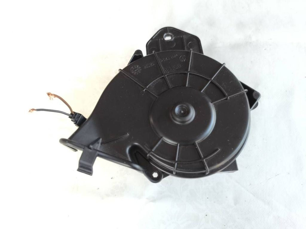 BMW X5 E70 2007 Seat Heater blower fan motor K2167 