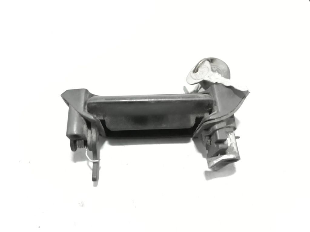 Volkswagen Transporter Caravelle T4 1999 sliding door exterior handle with key