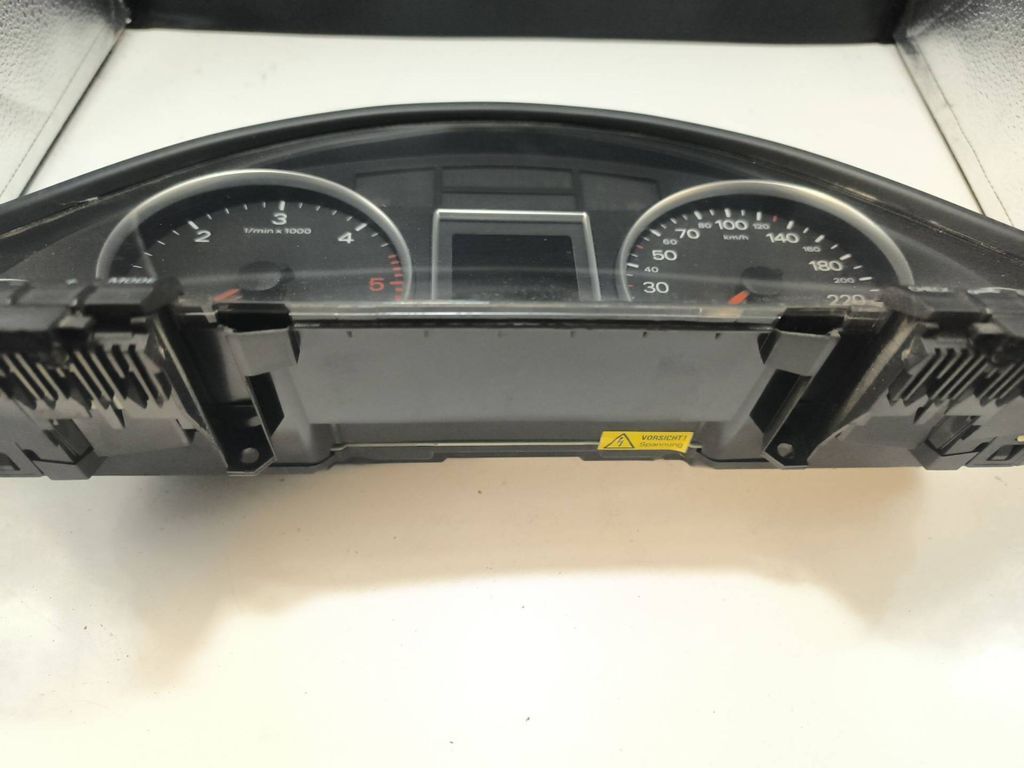 Audi A4 S4 B7 8E 8H 2.0TDI 2007 speedometer instrument cluster 0263626211 