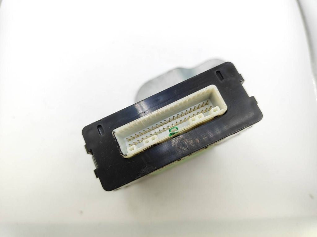 Toyota Avensis T250 2004 Alarm control unit module 0819005810 