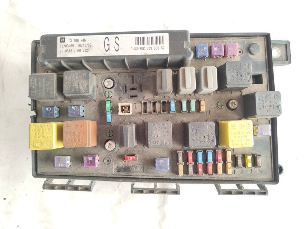 Opel Astra H 2005 Fuse module 13206746 