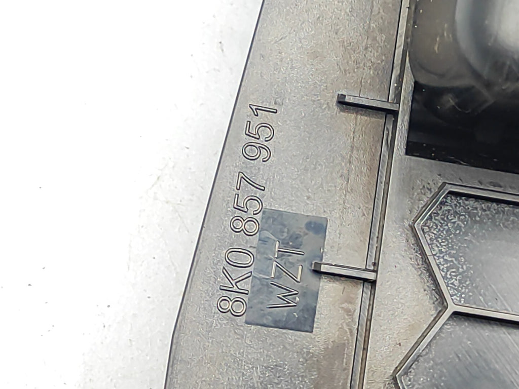 Audi A5 8T 3.0TDI Diesel 2008 Front Panel Dash Ashtray 8K0857951