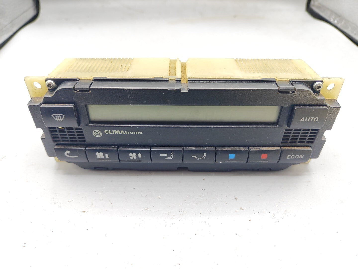 Volkswagen VW GOLF MK4 2000 AC Climate Control Module 3B1907044A
