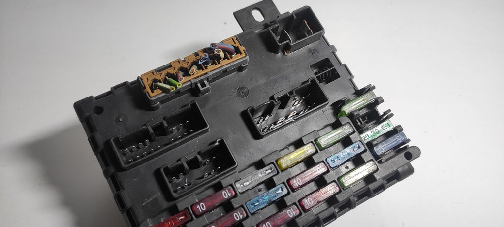 Alfa Romeo 156 2.4JTD 110kW Diesel Engine Fuse Box Module 60679160 A223