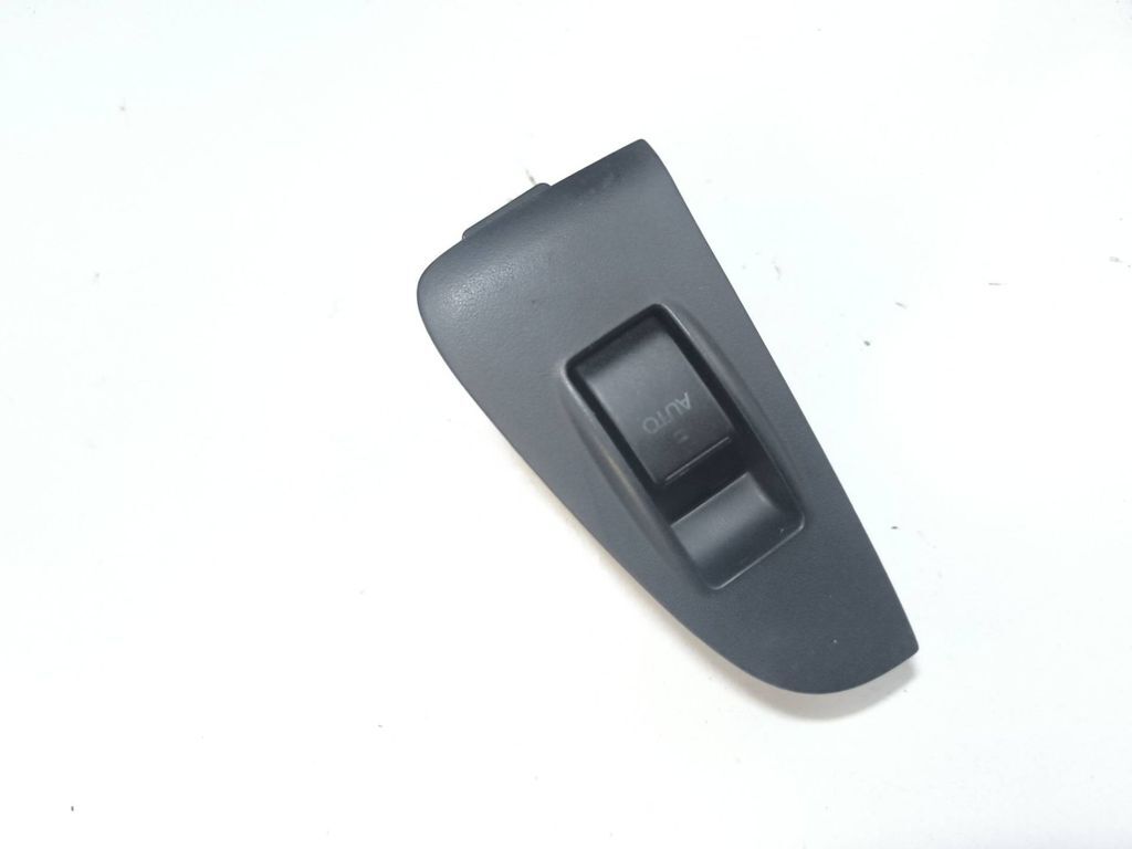 Toyota Avensis T250 2006 Electric window control switch 7427205020 