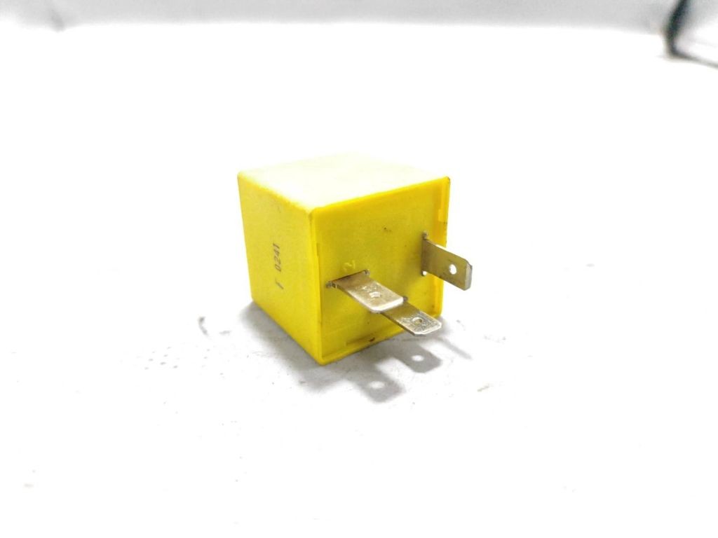 Peugeot 607 2001 relay 9638603580 