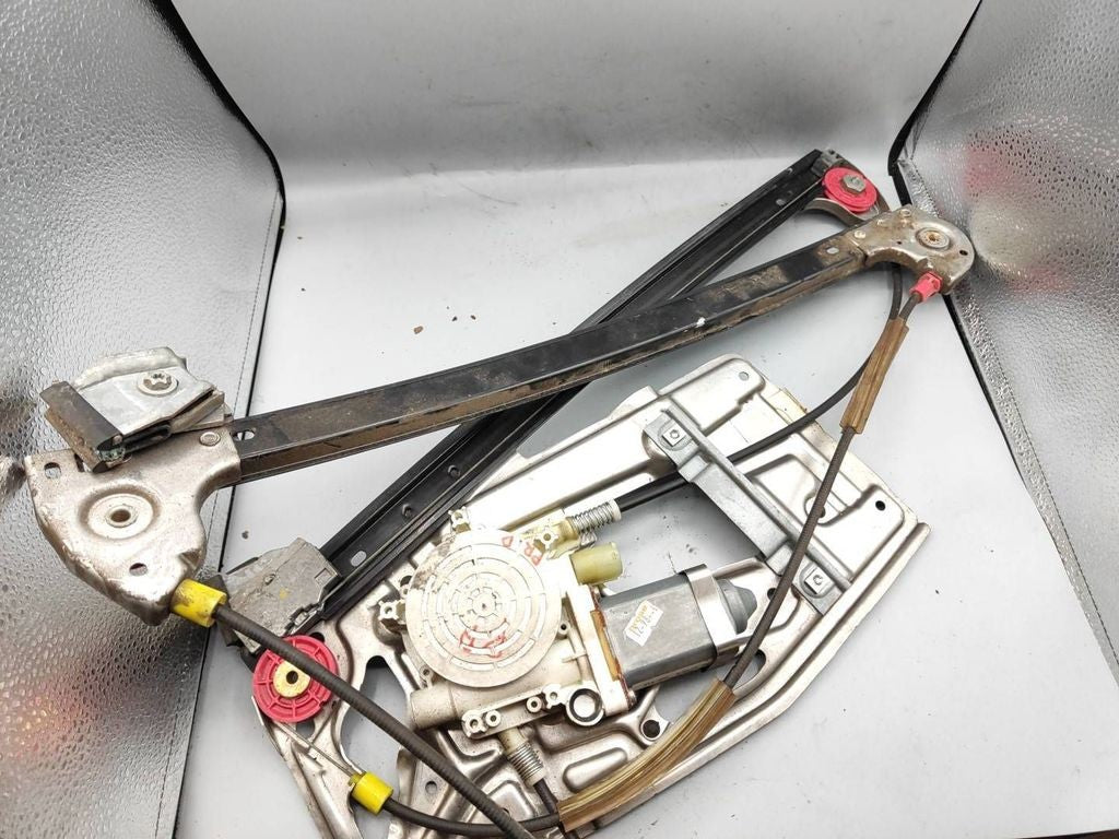 BMW 5 E39 1997 front right door electric window regulator 8236858 