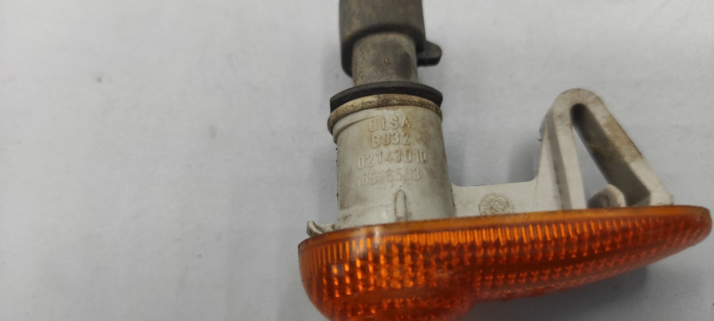 Alfa Romeo GT 147 2003 Front Right Fender Indicator Light 46556563