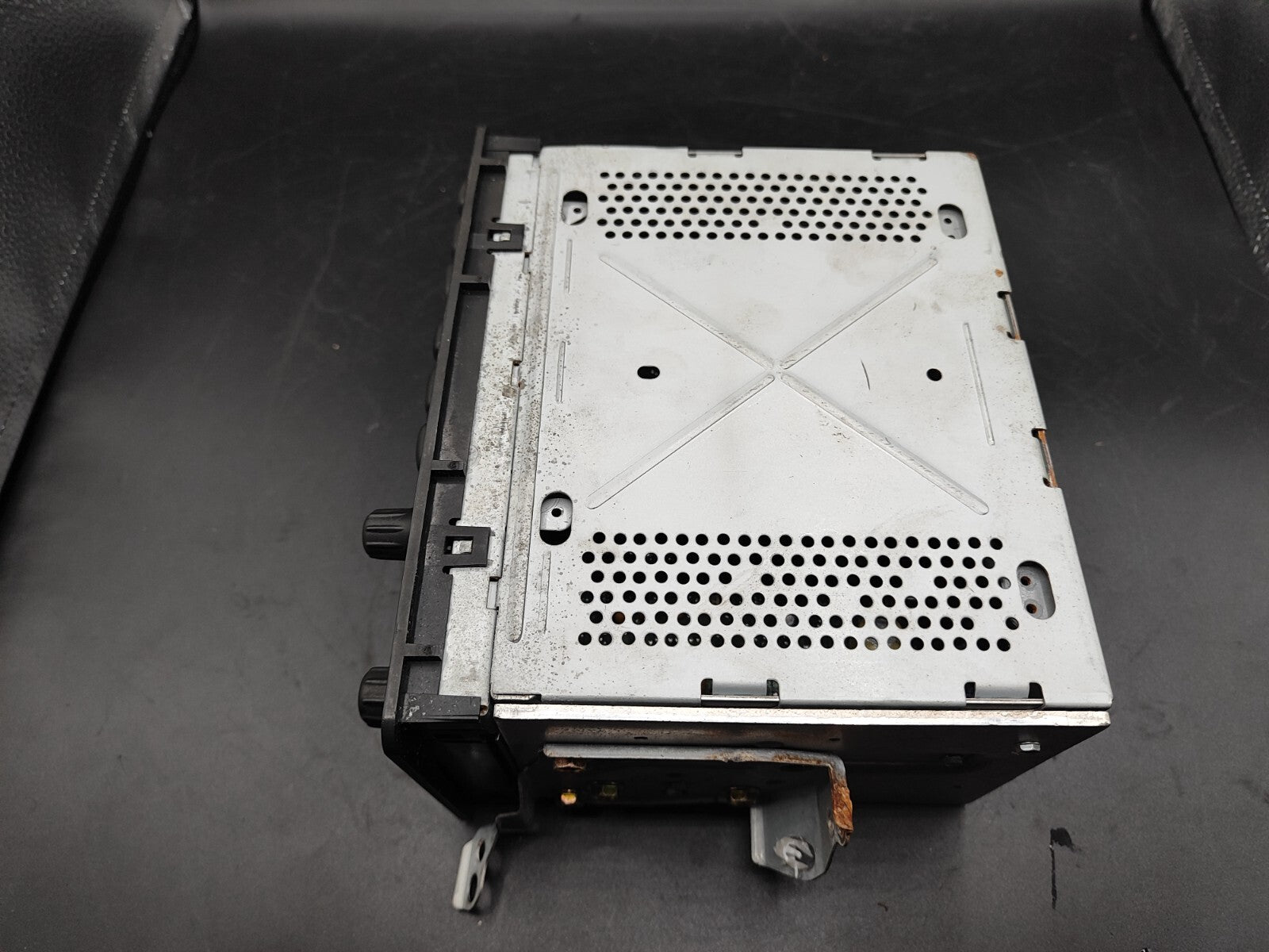 Pontiac Vibe 2004 LHD Radio CD Player Unit 12207119 8612001170