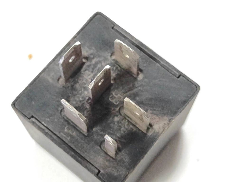 Audi 80 90 S2 B4 1993 relay 191955531 