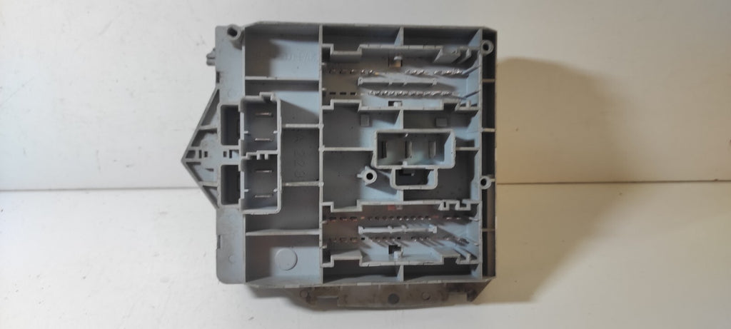 Alfa Romeo 147 1.9JTD 85kW 2004 Diesel Fuse Box Module Unit 51742420