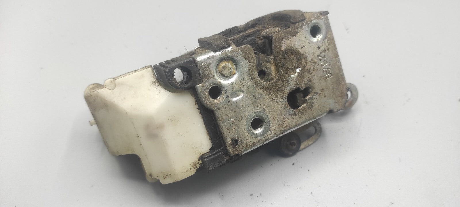 Alfa Romeo 147 1.9JTD 110kW Diesel 2004 LHD Front Right Door Lock B792