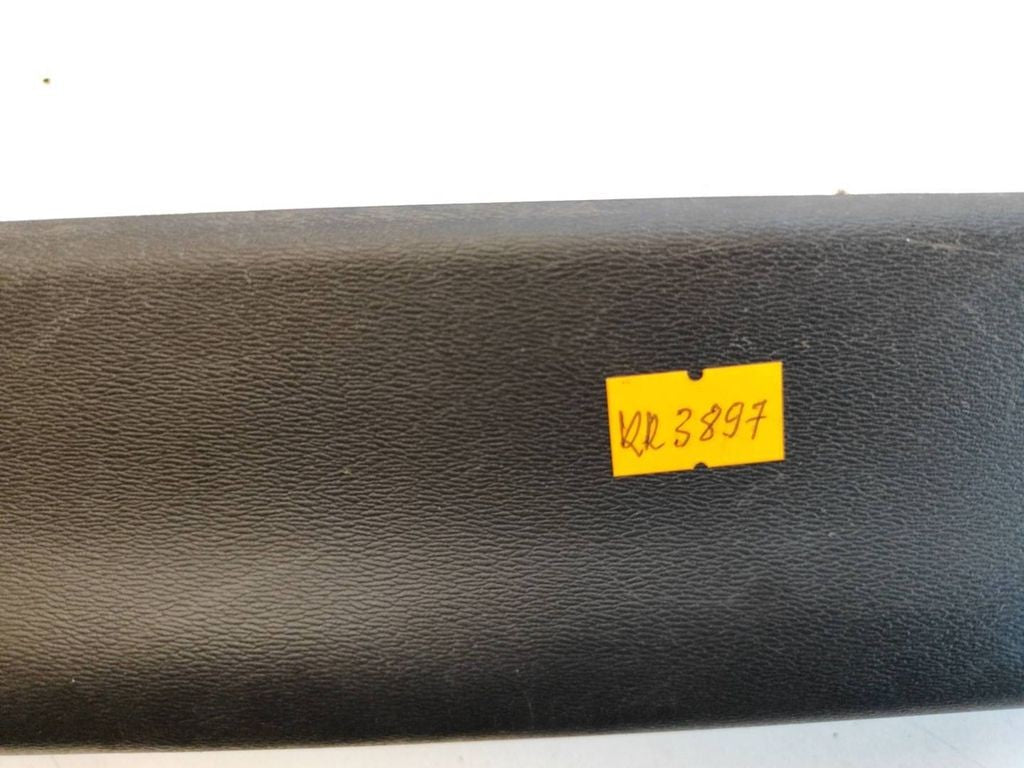 Volvo S60 2012 Front right sill trim cover 31306758 