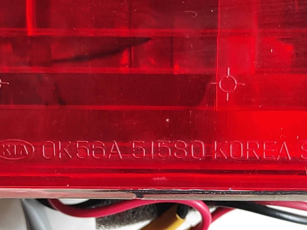 KIA Carnival 2004 Third brake center stop light 0K56A51580 