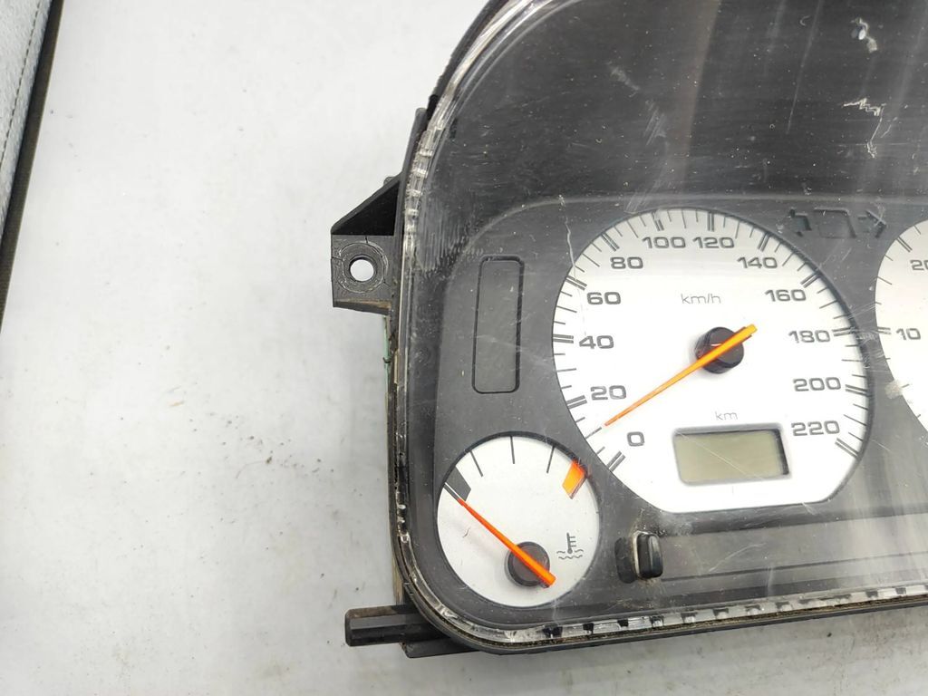 Seat Ibiza II TDI 1999 LHD speedometer instrument cluster 6K0919033JT 