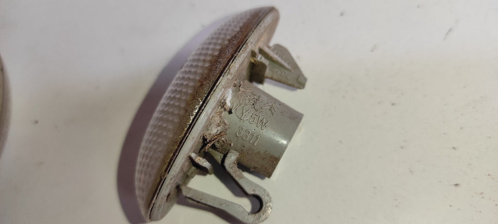 Peugeot 607 3.0i V6 Petrol 2001 Front Left Right Fender Indicator Light Set