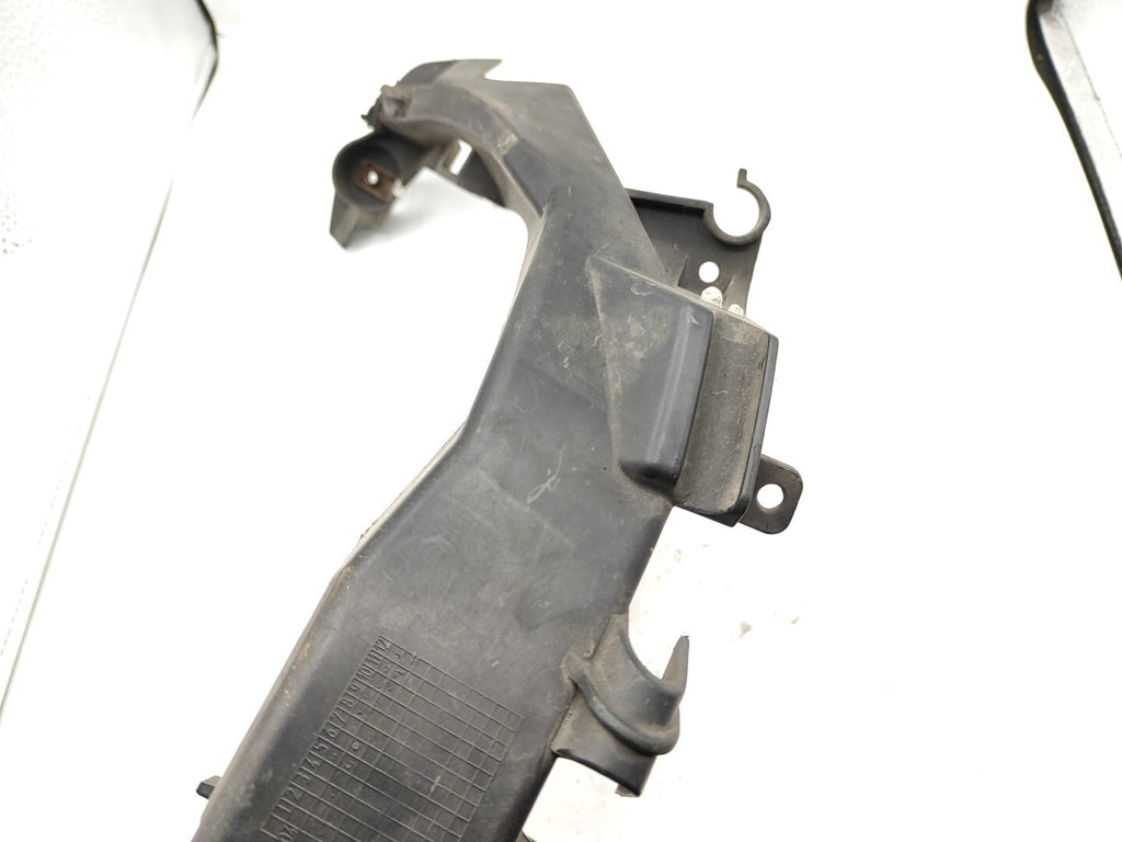 BMW E90 E91 330D 170kW 2006 Front Left Headlight Bracket 7116707 51647116707