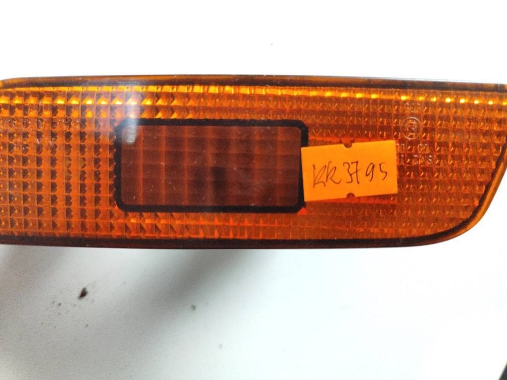 Volvo S80 2000 front left fender turn indicators light 